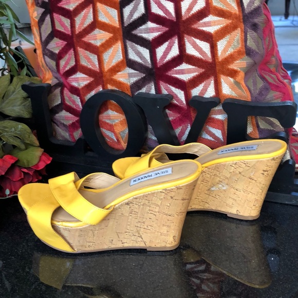 Steve Madden - Picture 2 of 6